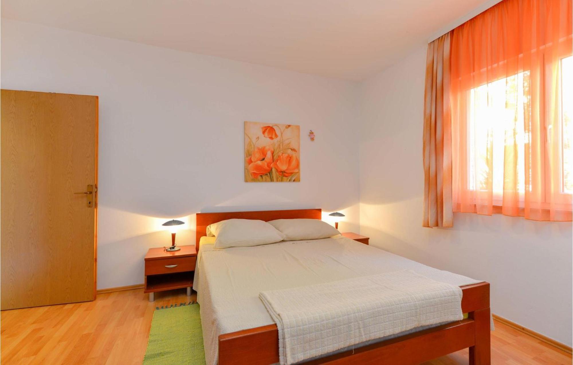 1 Bedroom Nice Apartment In Zadar Exterior foto