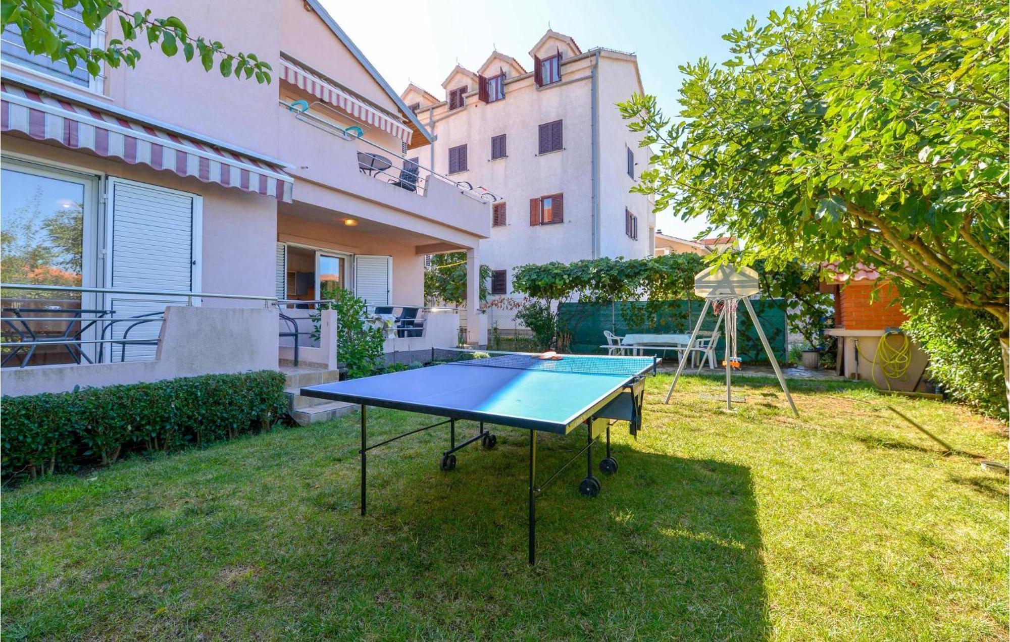 1 Bedroom Nice Apartment In Zadar Exterior foto